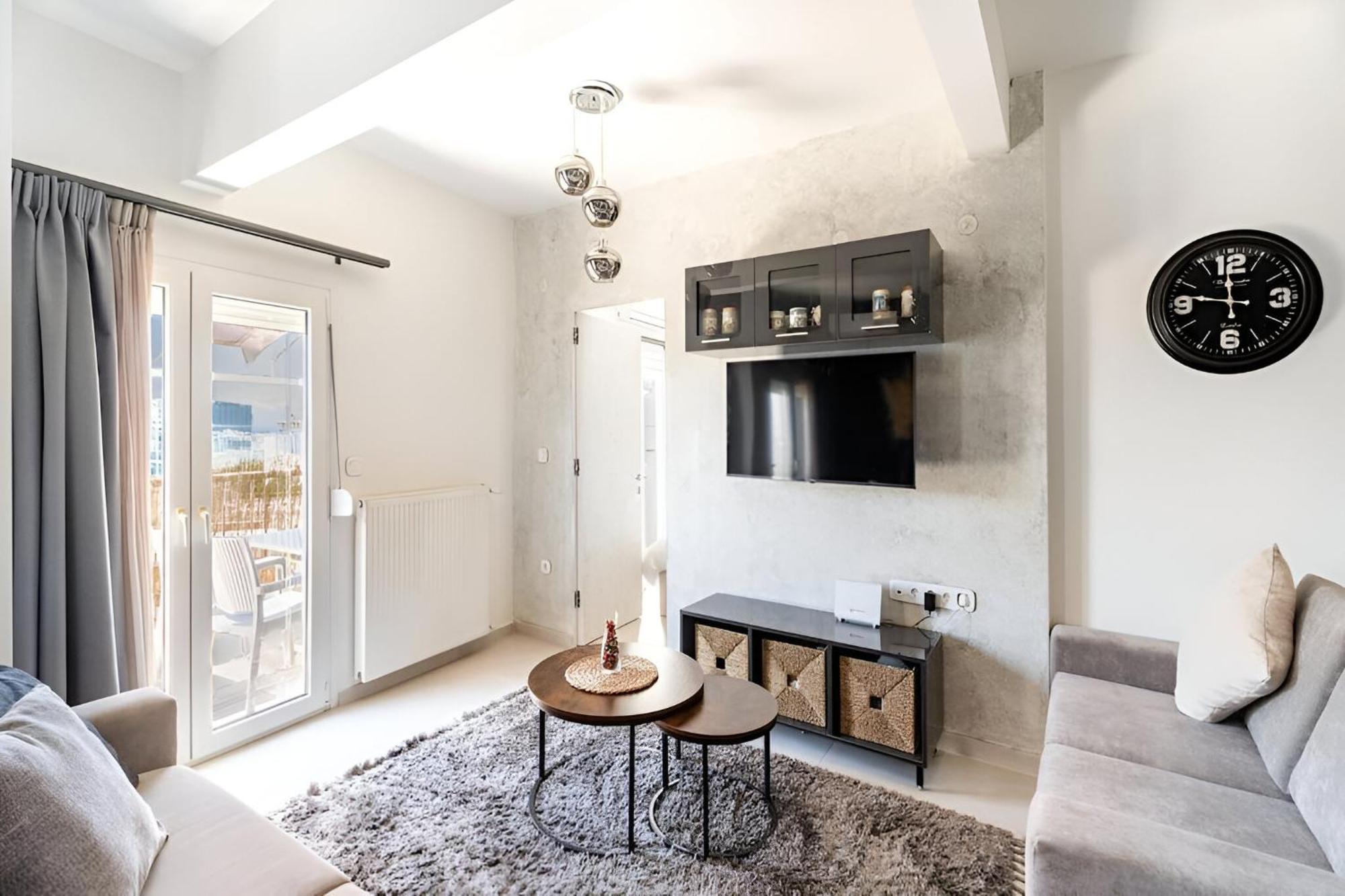 Elegant, Modern & Spacious Apartment In Thessaloniki With Balcony מראה חיצוני תמונה