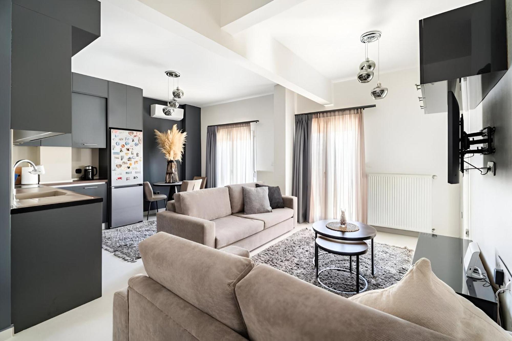 Elegant, Modern & Spacious Apartment In Thessaloniki With Balcony מראה חיצוני תמונה